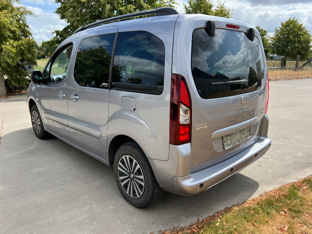 Peugeot Partner Teepee 22,5KwH overnamewagen handel/export, Auto's, 1679 kg, 0 kg, 35 kW, 5 zetels