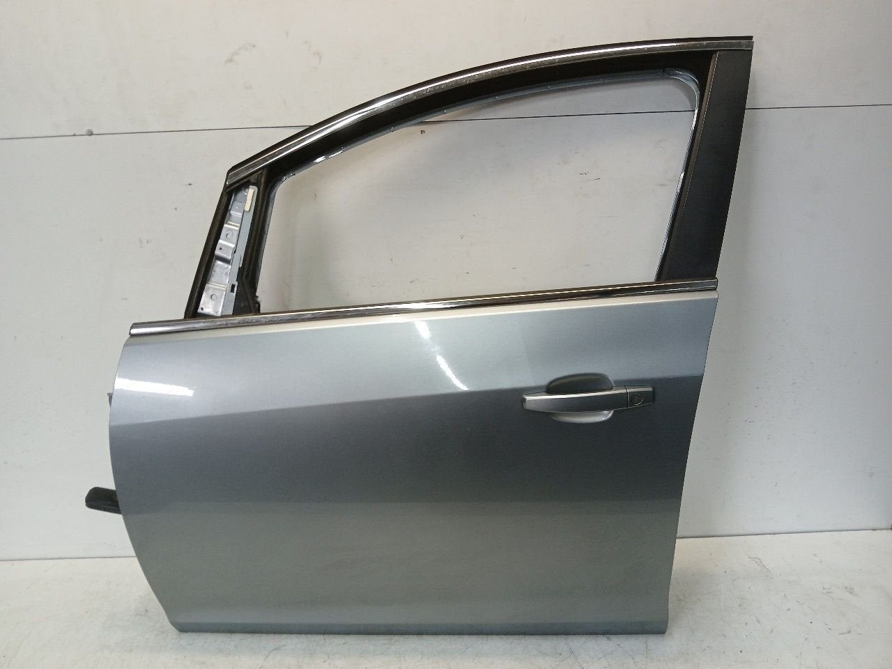 Portier links voor Opel Astra, Onderdelen@venauto.nl, Van der Ven Autorecycling B.V., Gebruikt, Ettenseweg 76, 4706 PB Roosendaal, The Netherlands