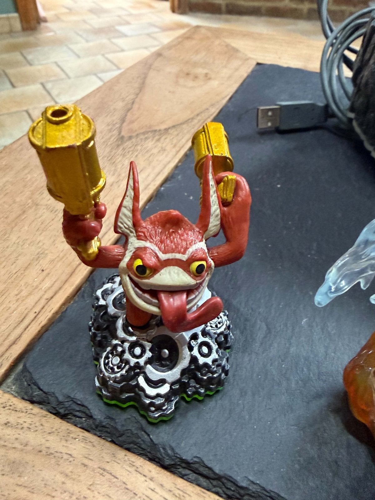 a v sylanders avec 11 figurines et son portail, Enlèvement, Comme neuf