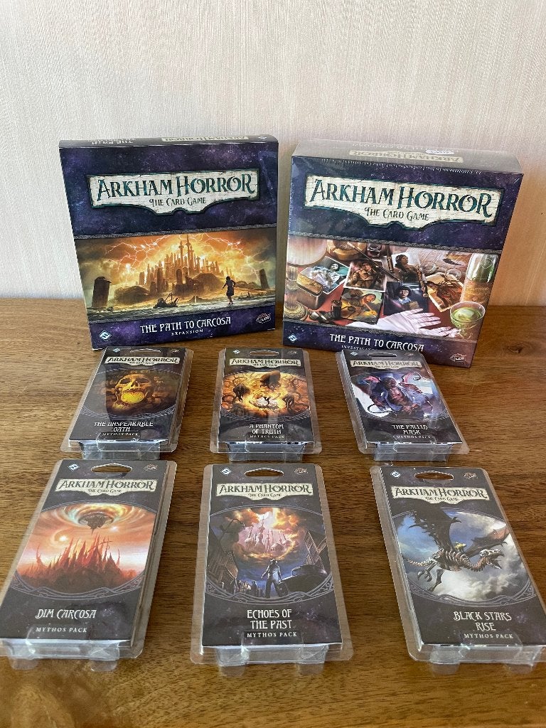Arkham Horror LCG: Carcosa Oude Cyclus + Investigator Box, Hobby en Vrije tijd, Een of twee spelers, Ophalen of Verzenden, Nieuw