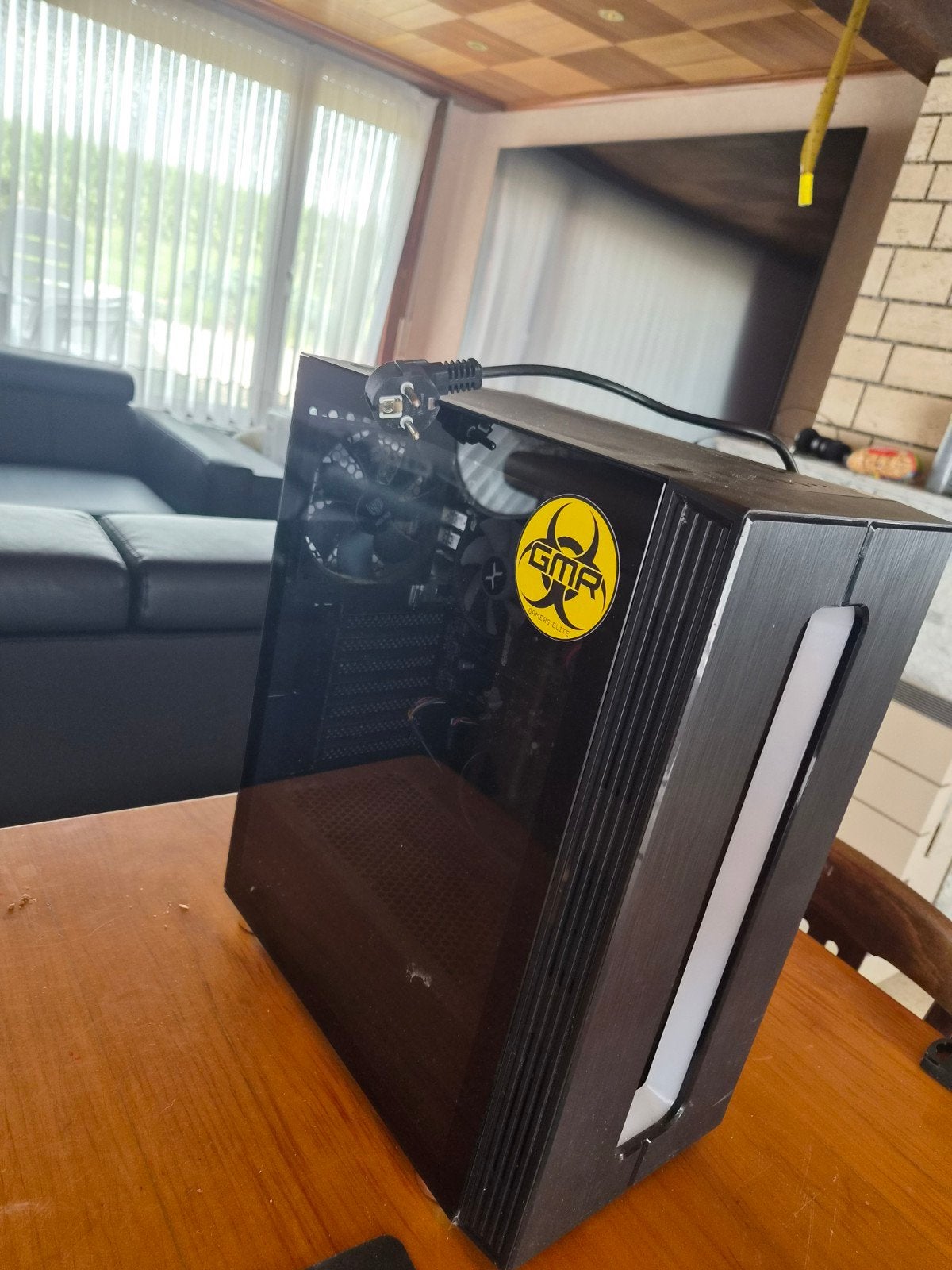 en mooie gaming pc, Computers en Software, Computerbehuizingen, Ophalen, Zo goed als nieuw
