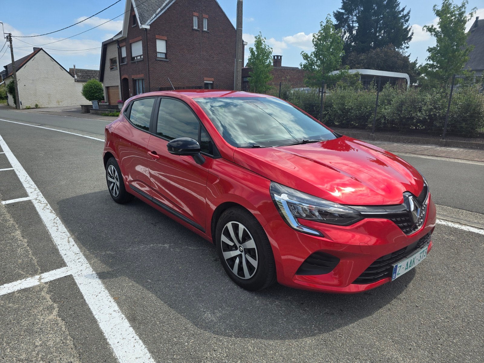 Renault clio benzine Automaat!!!, Auto's, Renault, Stof, Multifunctioneel stuurwiel, 67 kW, https://public.car-pass.be/vhr/6c6b2b4e-5caa-4a9b-9017-2755cfe8888a