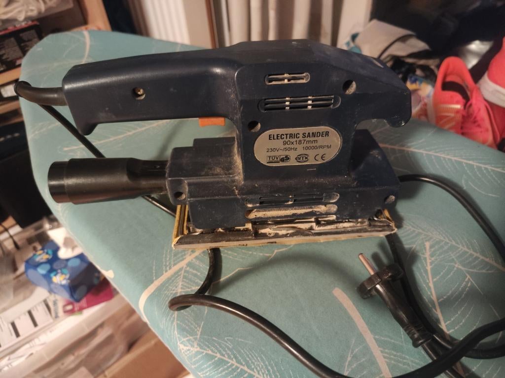 Ponceuse Power plus, Enlèvement
