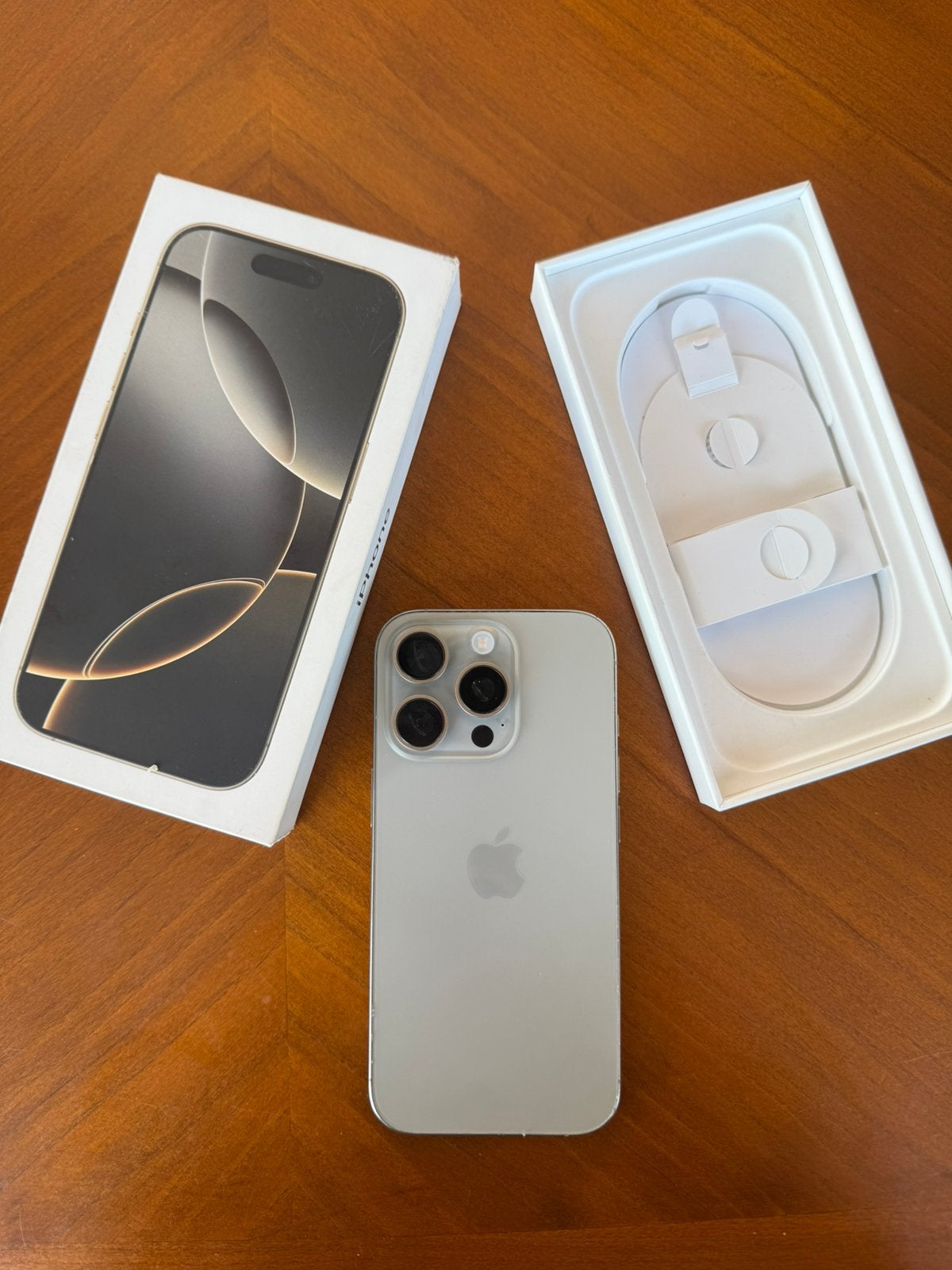 iPhone 16 Pro - 90% - 256gb, Enlèvement, Comme neuf, 256 GB, IPhone 16