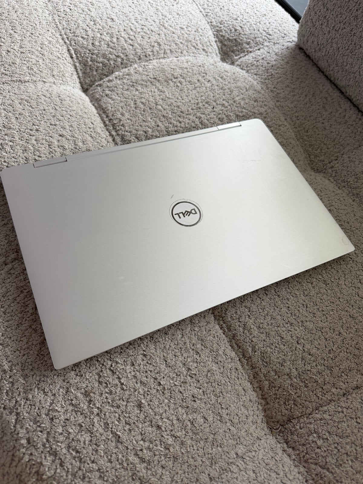 Dell XPS 15 9575 2-en-1 convertible, i7-8705G, écran tactile, Enlèvement, Comme neuf, 8 GB, SSD