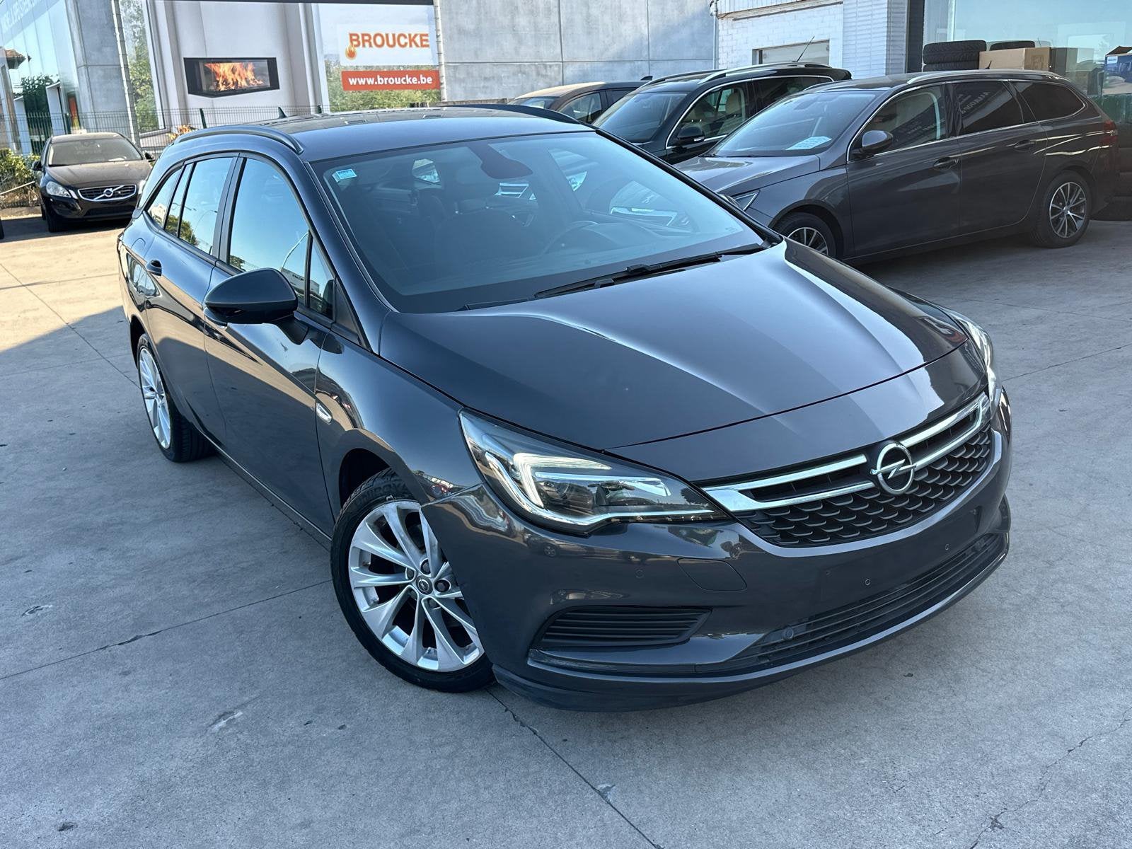 Opel Astra 1.6L Diesel 2016 Euro 6b, Auto's, Euro 6, Adaptieve lichten, Bedrijf, 81 kW
