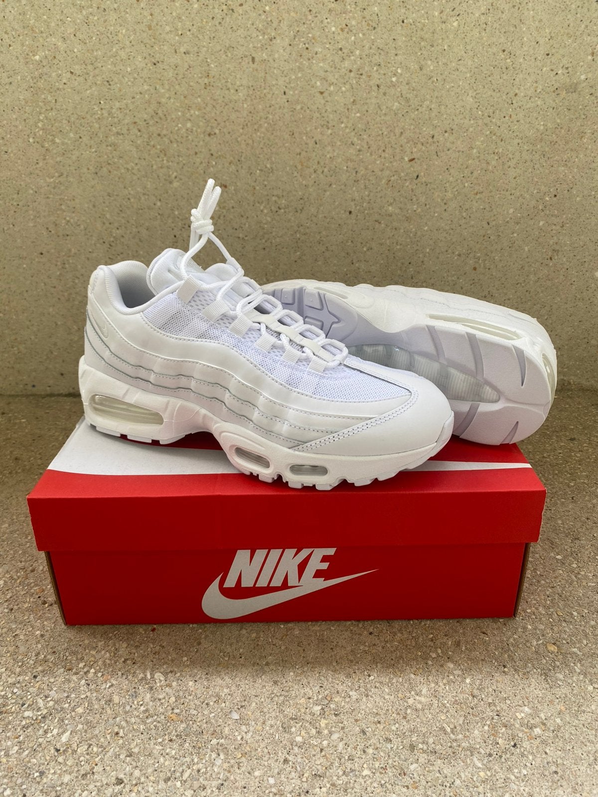 Nike air max 95 neuf taille 43, Vêtements | Hommes, Chaussures, Neuf, Enlèvement ou Envoi, Blanc, Baskets