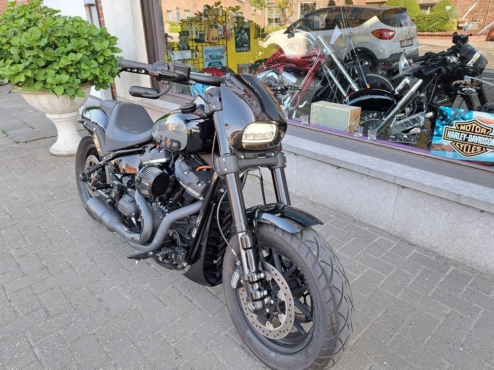Harley Fat Bob - 2022 - 9657 km, Motos, Tourisme, Entreprise, 2 cylindres, Plus de 35 kW