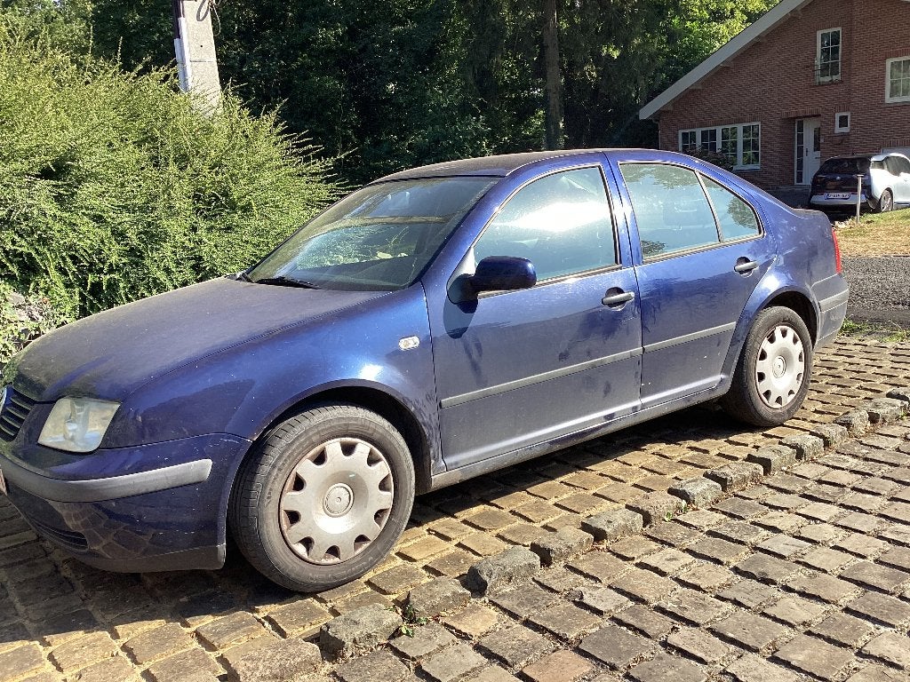 bora, Voorwielaandrijving, Elektrische ramen, Bora, 4 cilinders