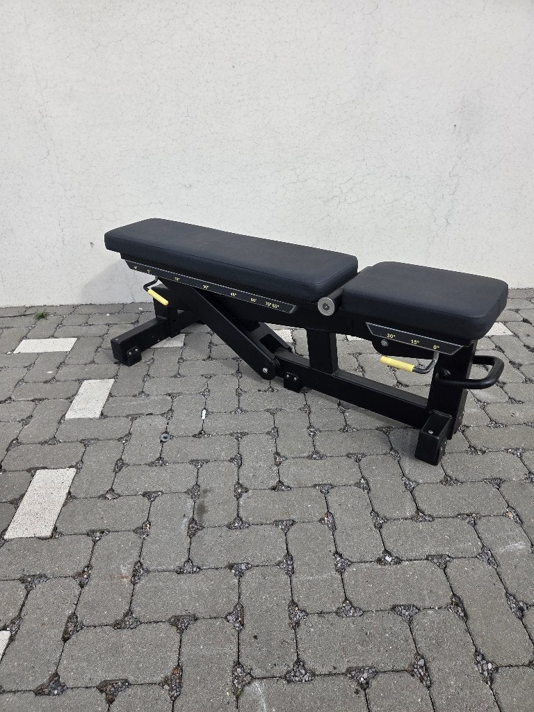 Technogym Pure Strenght Adjustable Bench, Sports & Fitness, Enlèvement, Comme neuf, Bras, Banc d'exercice