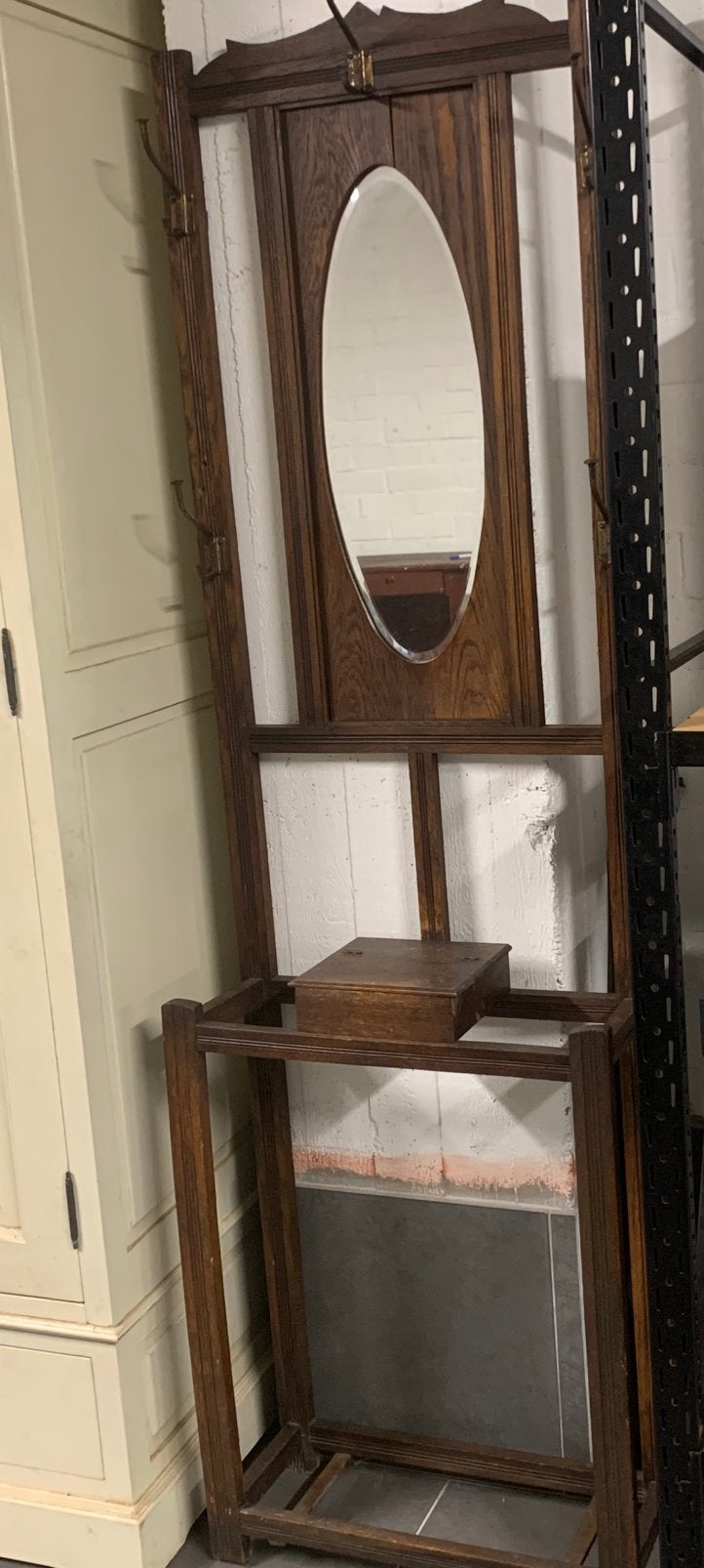 Vintage houten kapstok met spiegel en opbergvak, Huis en Inrichting, Woonaccessoires | Kapstokken, Ophalen, Gebruikt, Hout, Staande kapstok