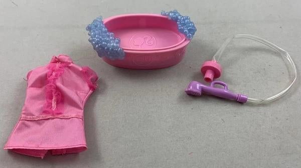 Ensemble de vêtements pour chiens Barbie Clean Up Pup 67475, Envoi, Comme neuf, Fashion Doll