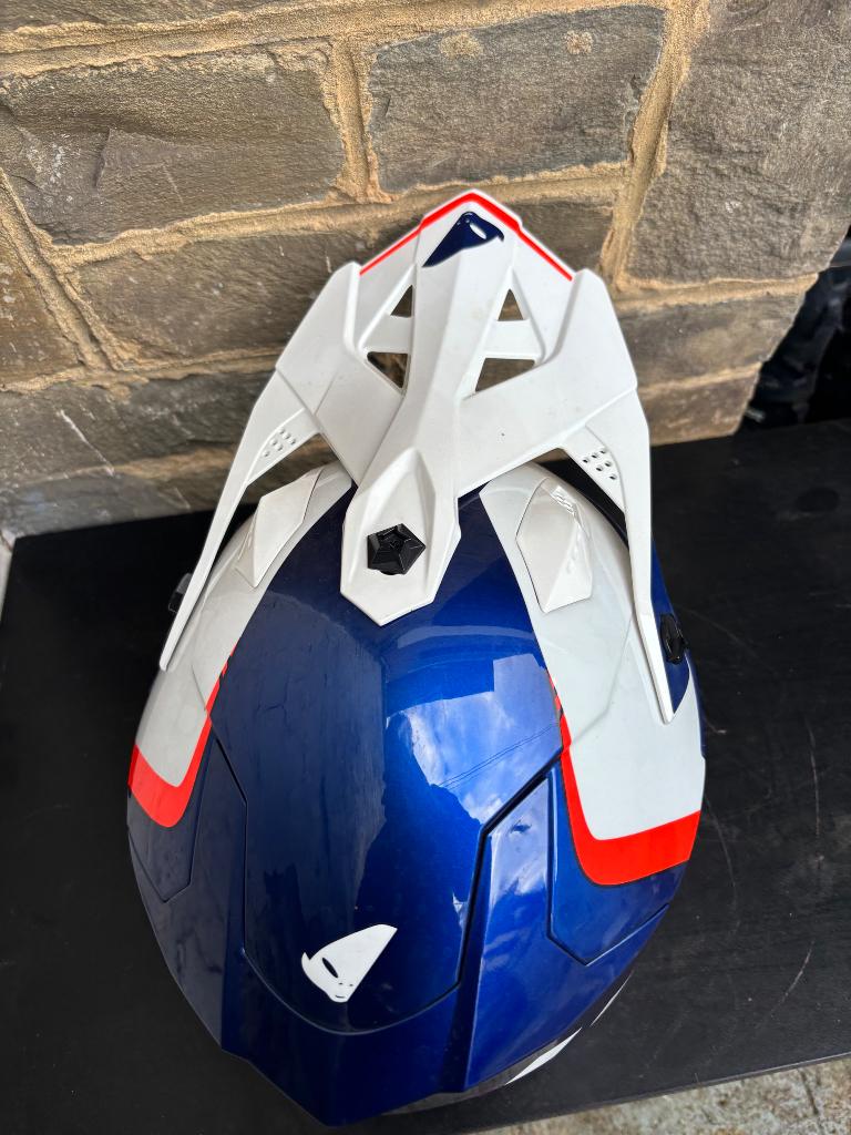 UFO-helm, Dames, XL, Overige typen, Nieuw zonder kaartje
