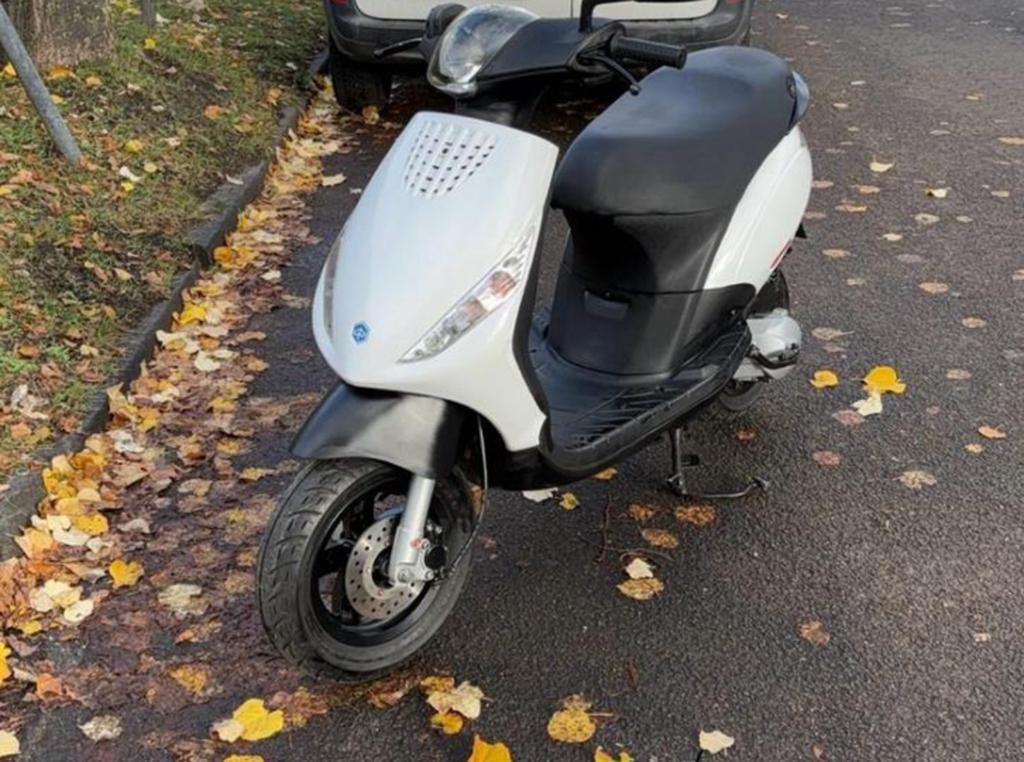 GEZOCHT: Piaggio Zip 50cc 2 takt & 4 takt, Ophalen, Zo goed als nieuw, Zip