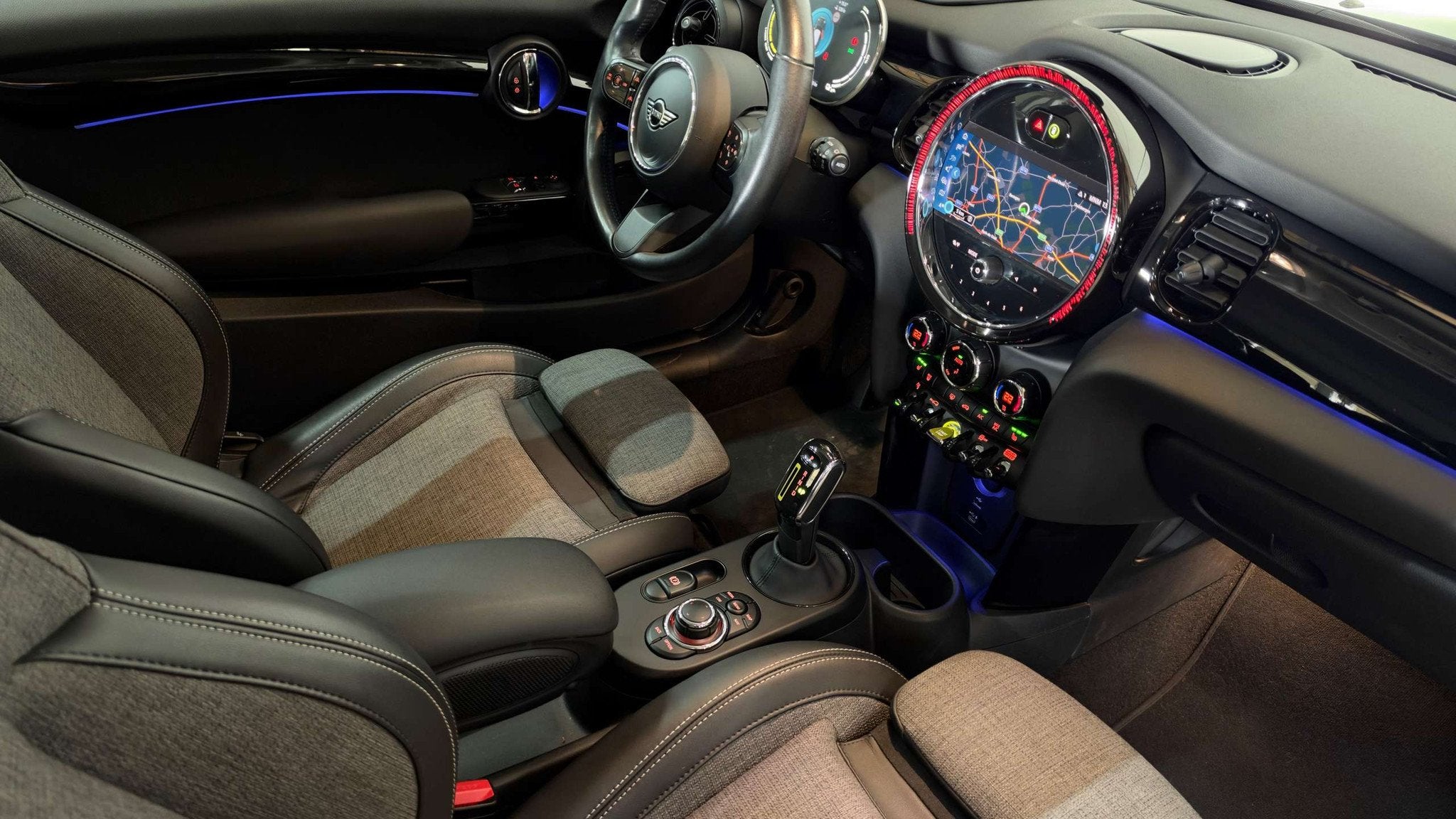 Mini Cooper SE *Garantie*SOH 99%*LED*Parkeersensor*Half Lede, Auto's, https://public.car-pass.be/vhr/2479438c-0de1-47b1-9554-27c8a4c2141d