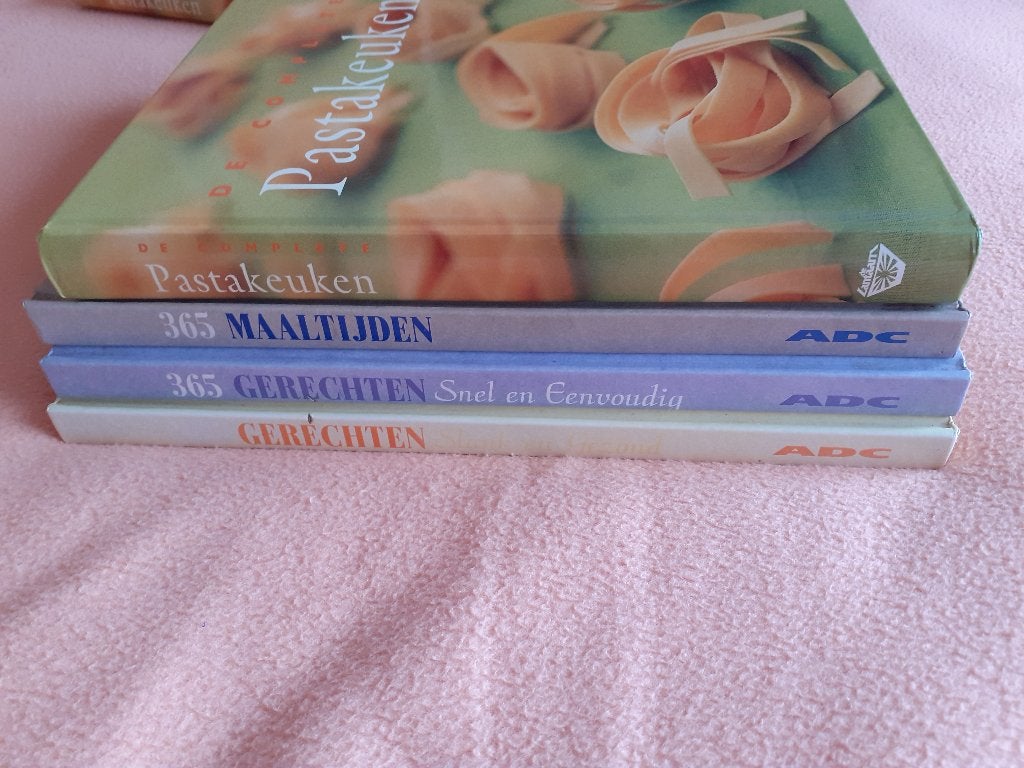 4 kookboeken, Livres, Livres de cuisine, Enlèvement ou Envoi