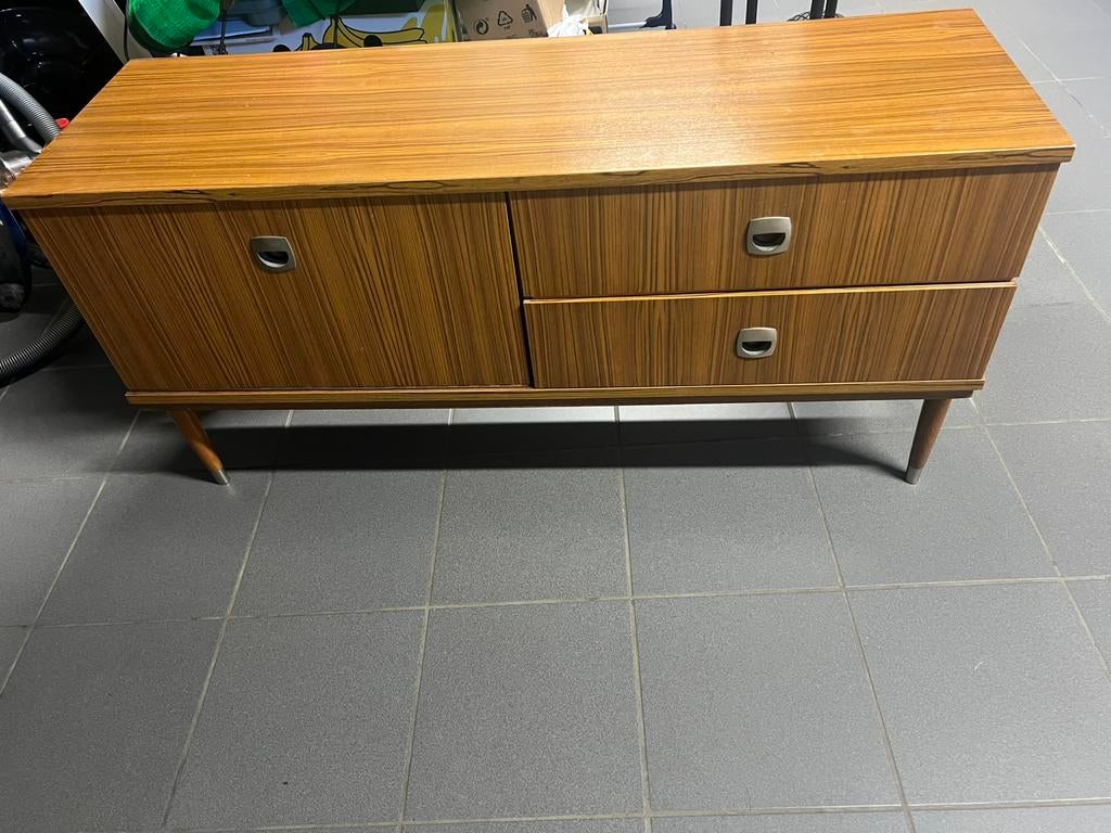 Vintage lage kast teakhouten, Huis en Inrichting, Kasten | Dressoirs, Ophalen, Zo goed als nieuw