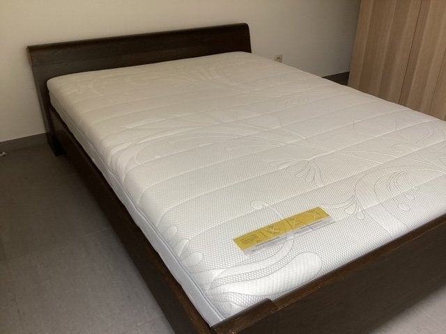 tweepersoonsbed met matras, Ophalen, Gebruikt, Tweepersoons, 140 cm