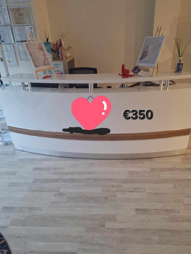 Professionele receptiebalie / toonbank – modern design, Ophalen