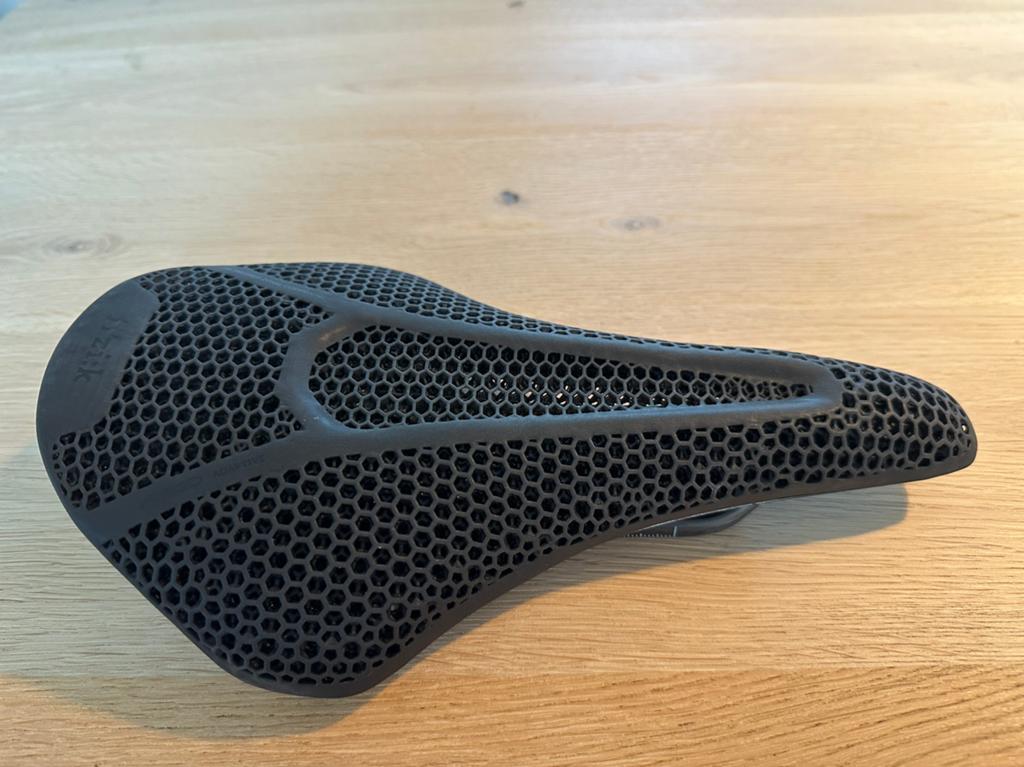 Selle adaptative Fizik Vento Argo R1 150 mm, nouvelle, Vélos & Vélomoteurs, Vélos Pièces, Neuf, Selle, Carbone, Gravelbike, Racefiets