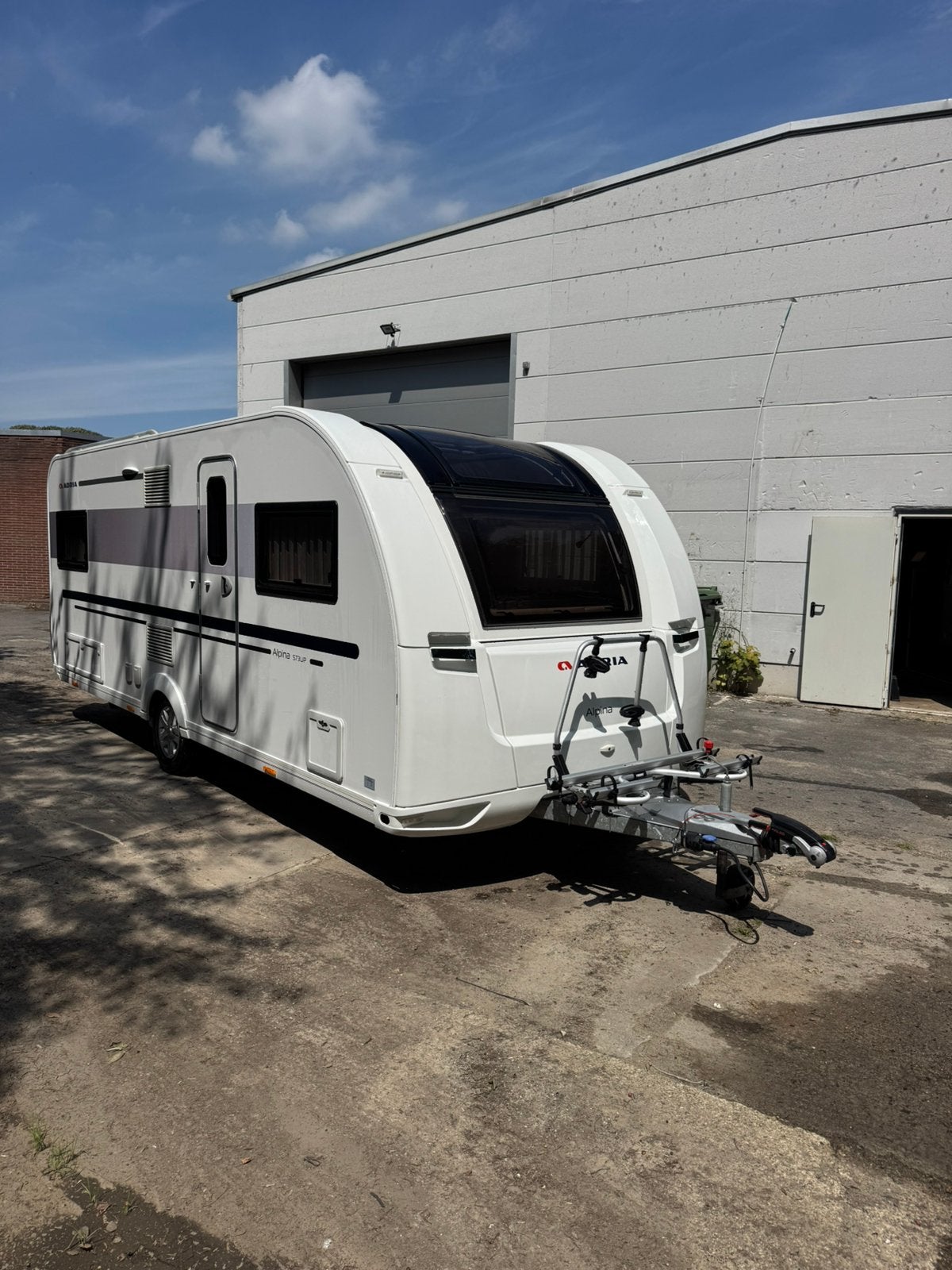 Adria alpina 573 up 2017 Alde ! ! !, Caravanes & Camping, Caravanes, Particulier, Réfrigérateur, Adria