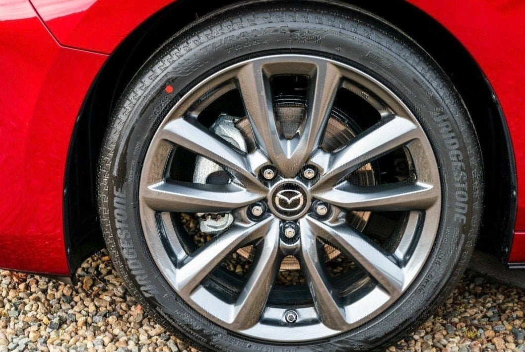 velgen plus banden Mazda 3 CX5 CX30, Enlèvement ou Envoi, 18 pouces, Pneu(s)