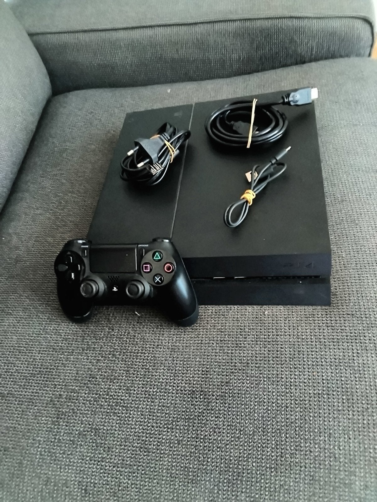 PlayStation 4 500Gb. Controller en kabels, Games en Spelcomputers, Spelcomputers | Sony PlayStation 4, 500 GB, Verzenden