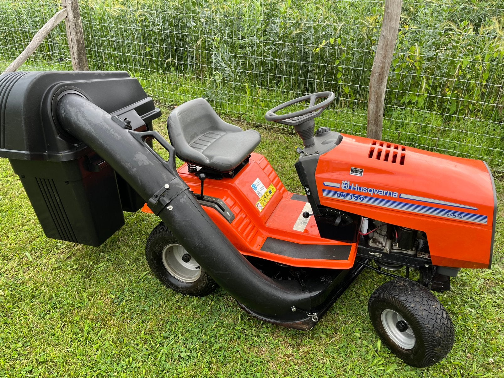 Husqvarna LR 130 zitmaaier met opvangbak, Enlèvement, Comme neuf, Démarrage électrique, 90 à 120 cm