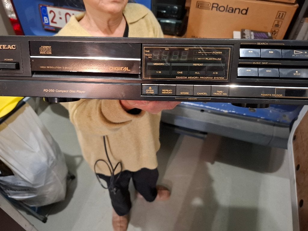 TEAC DP-250 Compact Disk player, TV, Hi-fi & Vidéo, Enlèvement, Utilisé, Sony