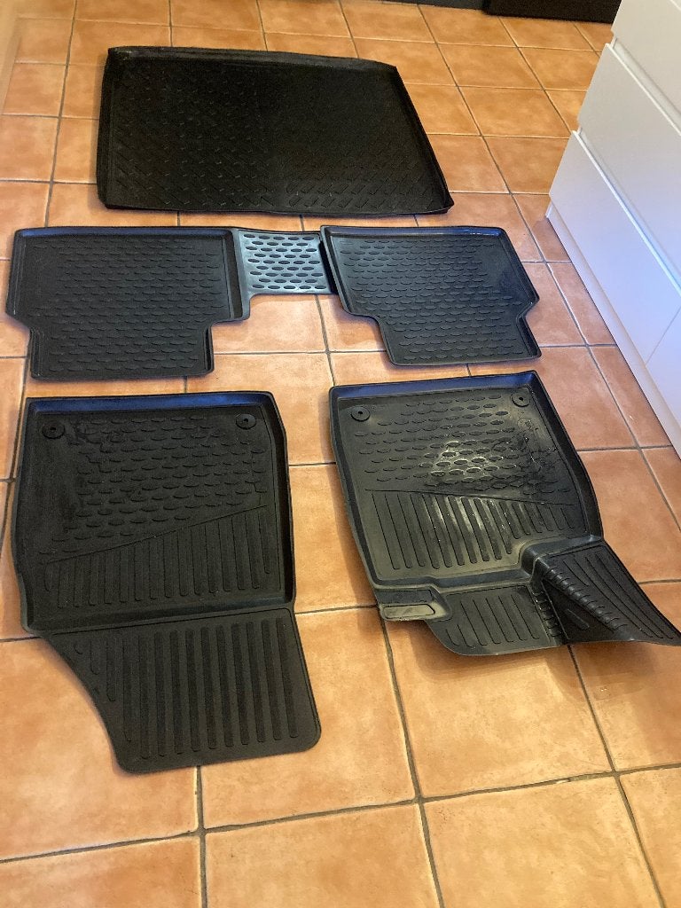 Rubberen matten voor Skoda Enyaq 2025/2026, Autos : Divers, Enlèvement, Utilisé