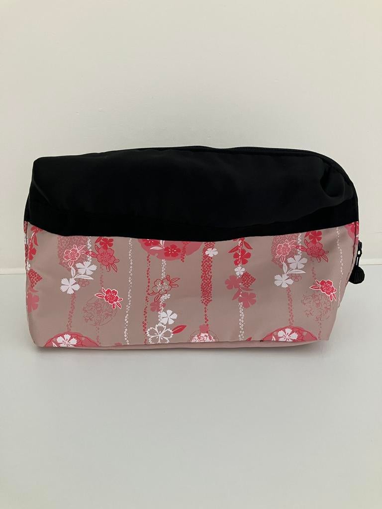 Shiseido toiletzak / tas / etui met rits volledig nieuw, Ophalen of Verzenden, Nieuw