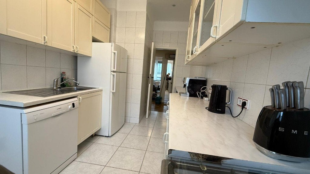 Gratis keuken af te halen Brussel, Ophalen, Gebruikt, U-keuken, Hout