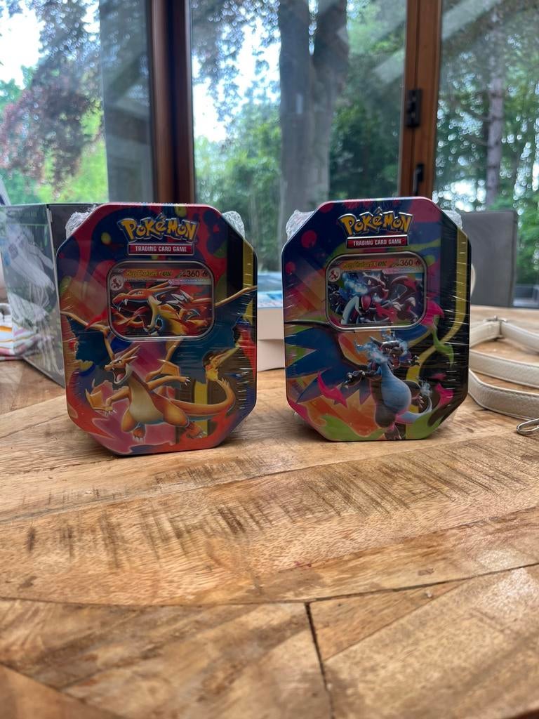 Charizard tins Mega Evolutions, Ophalen of Verzenden, Nieuw