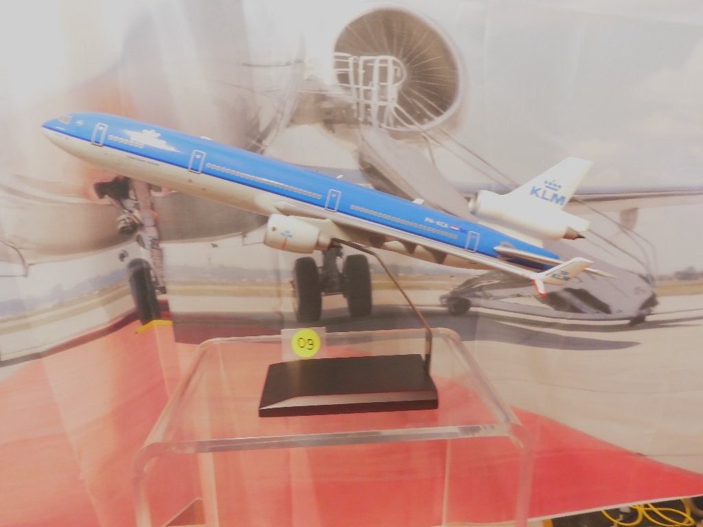 KLM  MD11, Verzamelen, Luchtvaart en Vliegtuigspotten, Verzenden, Zo goed als nieuw, Schaalmodel