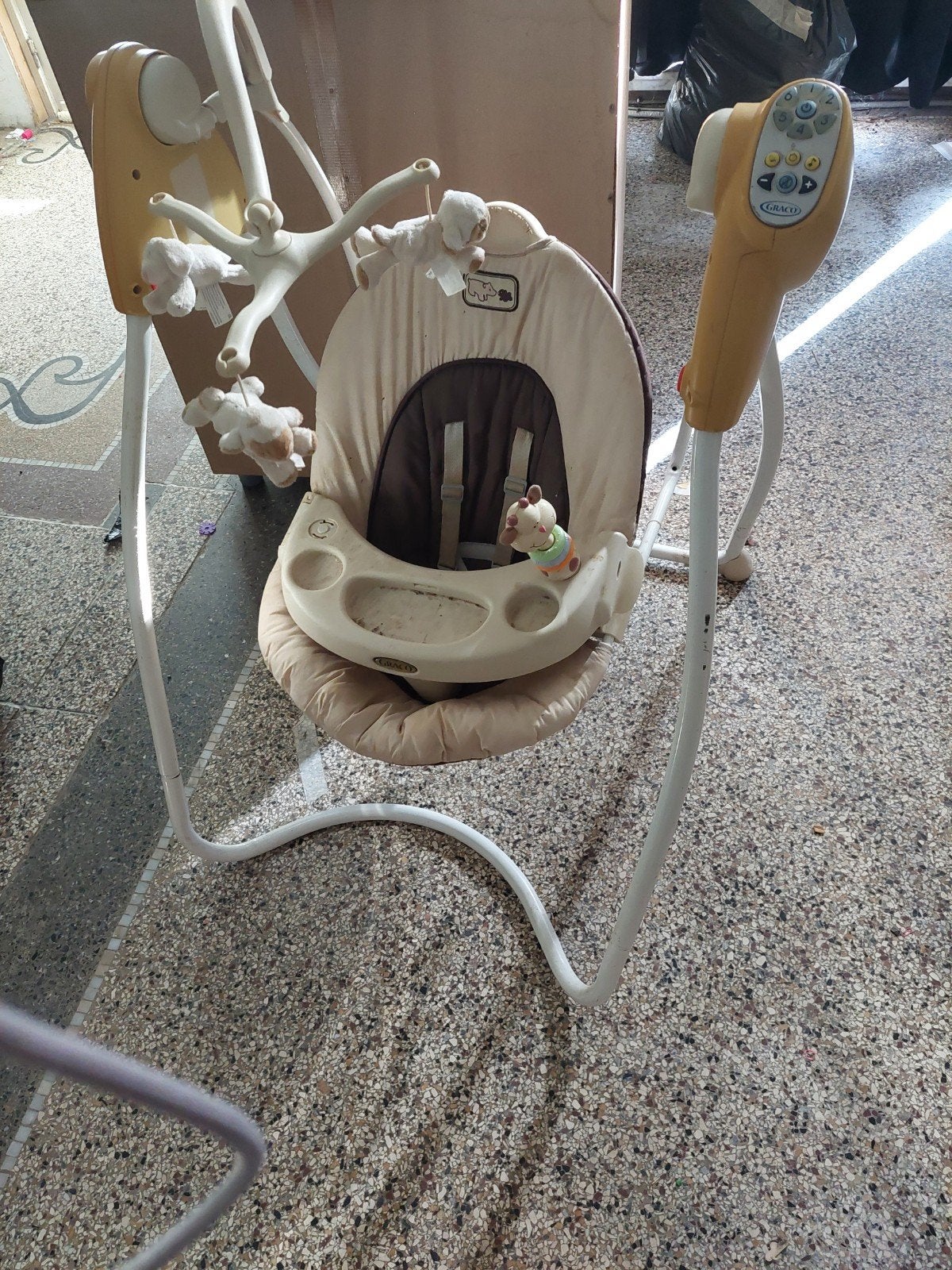 Verschillende wipstoelen, Ophalen