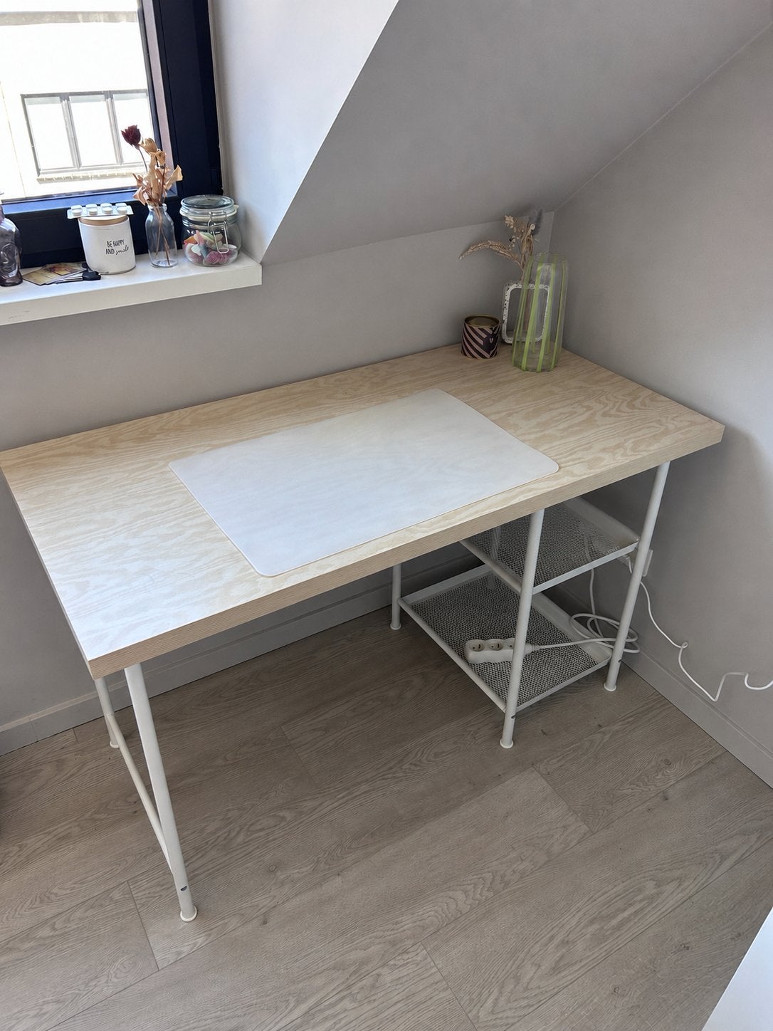 Bureau, Ophalen, Zo goed als nieuw