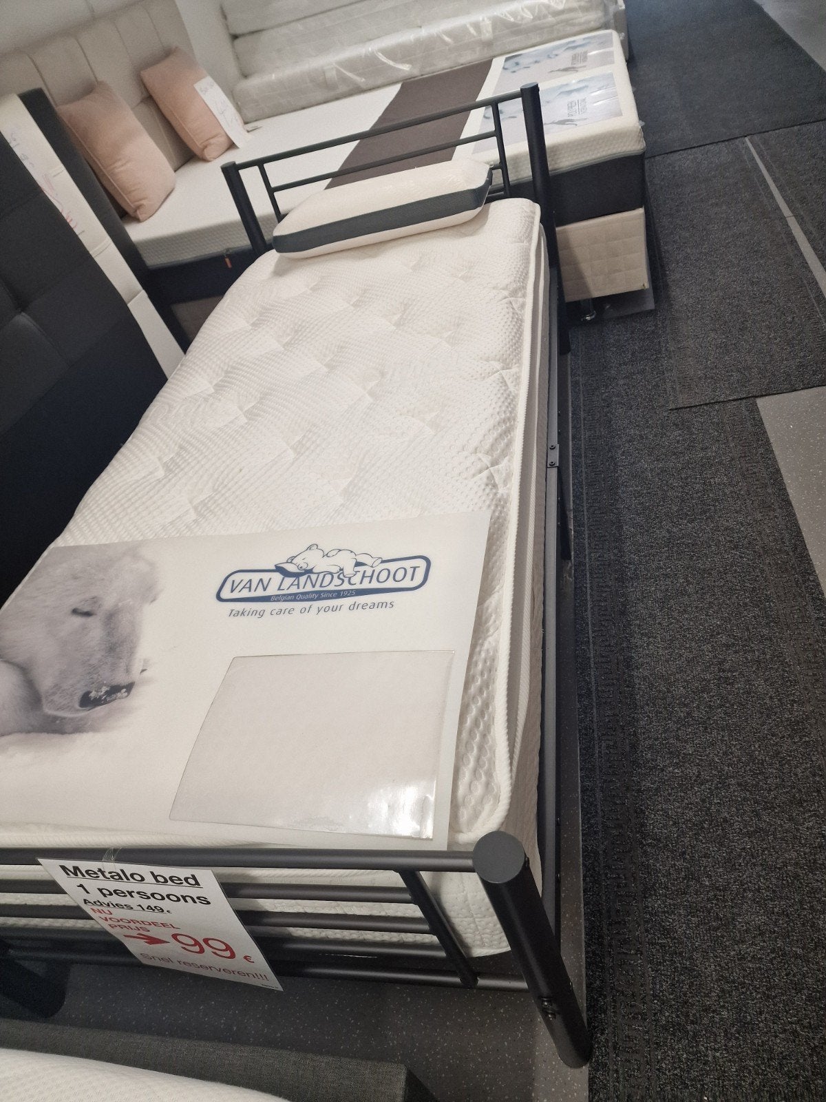 1 persoon bed 99 €, Enlèvement