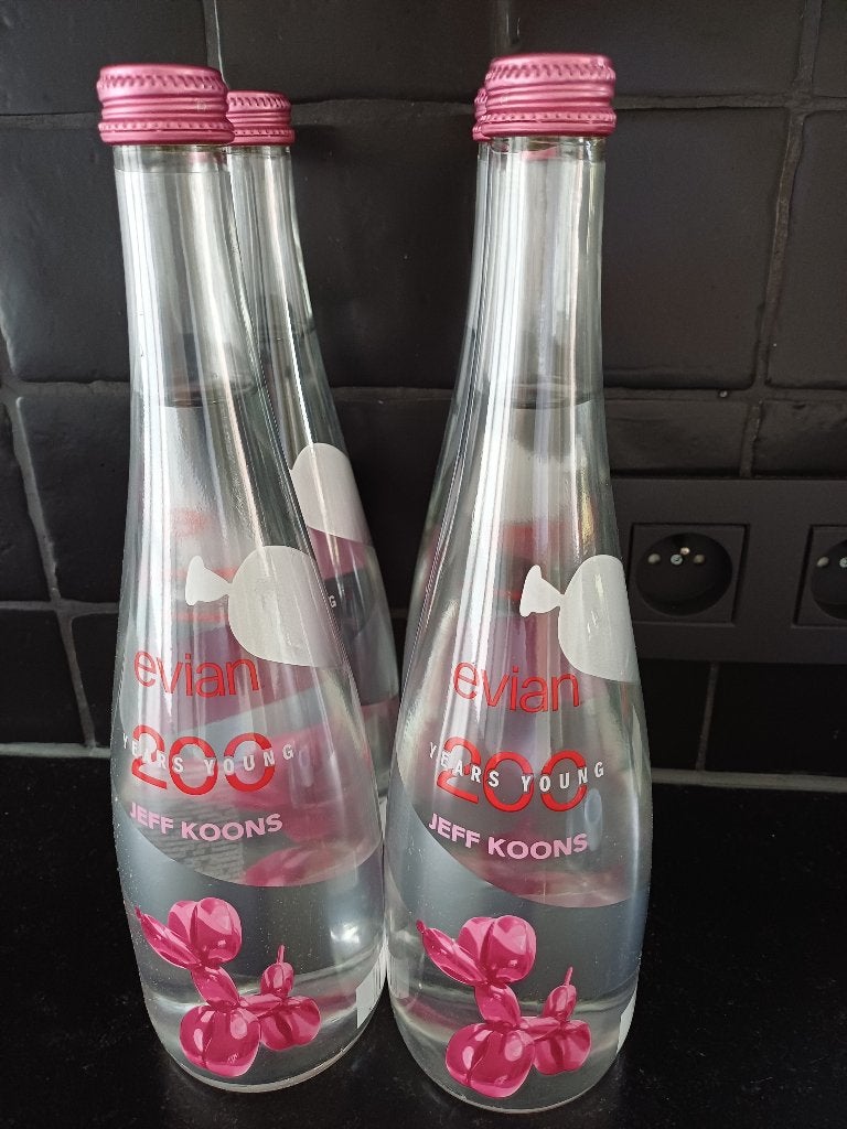 Evian en Jeff Koons speciale editie, Ophalen of Verzenden, Nieuw, Waterglas