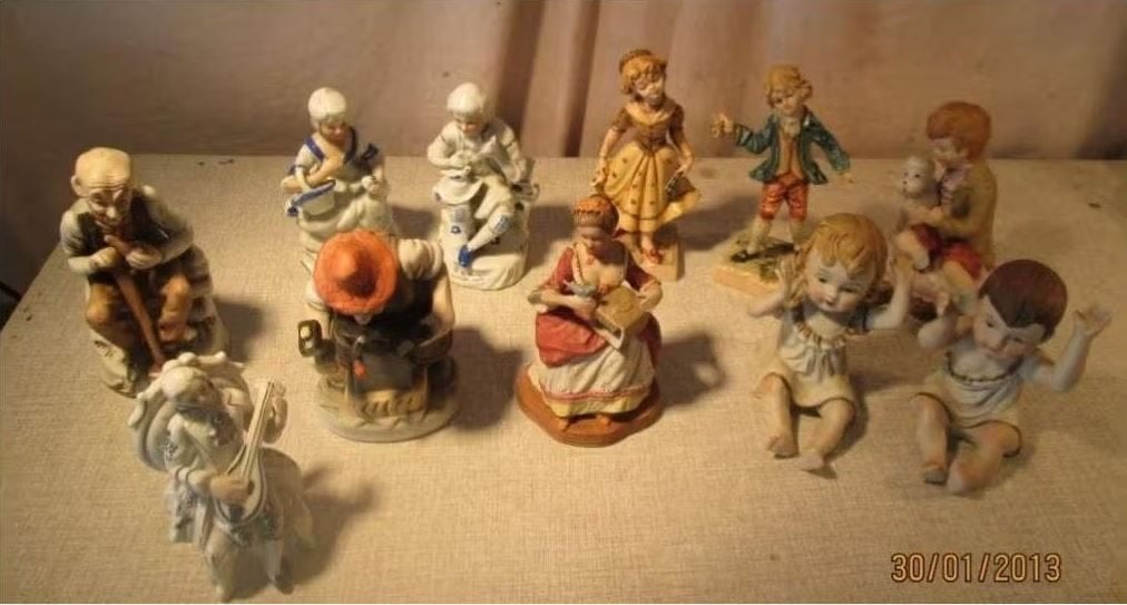 11 Mooie oude beelden van mensen, Ophalen of Verzenden, Zo goed als nieuw, Mens