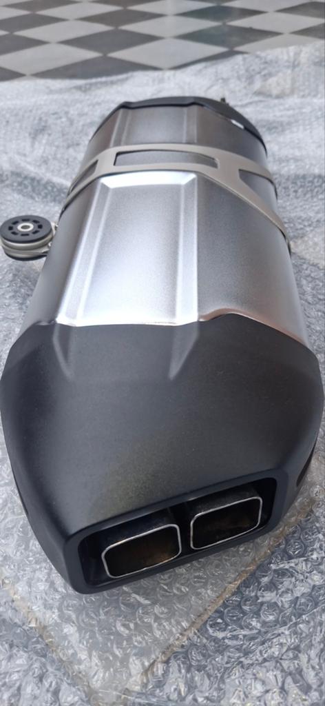 Pot d'échappement d'origine BMW GSA 1250, Enlèvement