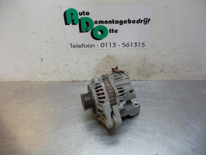 Dynamo van een Mazda 121 (121 ZQ 96-), Auto-onderdelen, Motor en Toebehoren, Mazda, Gebruikt, 3 maanden garantie, Ophalen of Verzenden