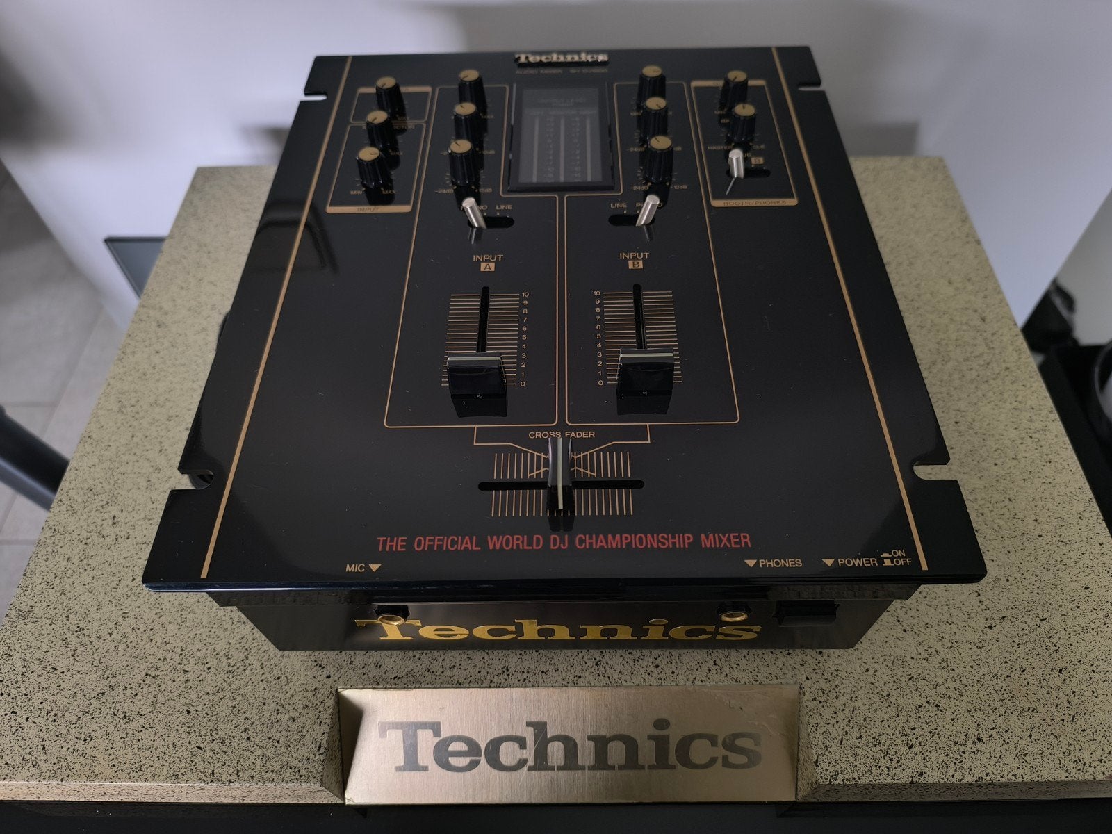 TECHNICS SH DJ 1200 - Audio Mixer DMC - Made in Japan, Muziek en Instrumenten, Ophalen, Zo goed als nieuw, Minder dan 5 kanalen