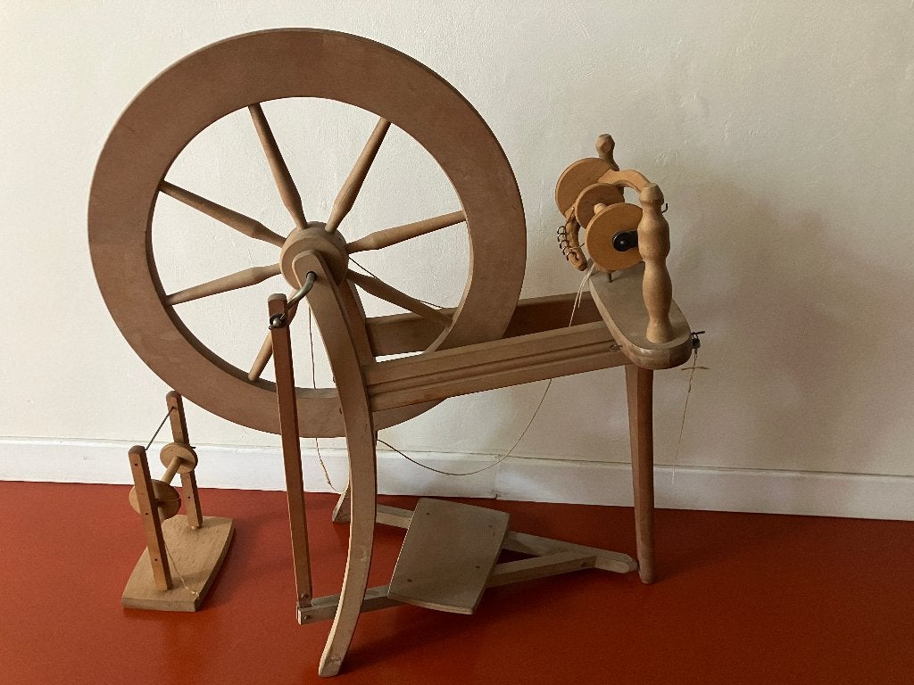 Traditioneel spinnewiel, Hobby & Loisirs créatifs, Enlèvement, Comme neuf, Rouet