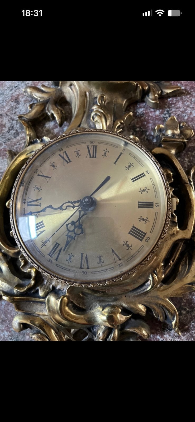 Ancienne pendule murale laiton doré style Rocaille - Vintage, Antiek en Kunst, Ophalen of Verzenden