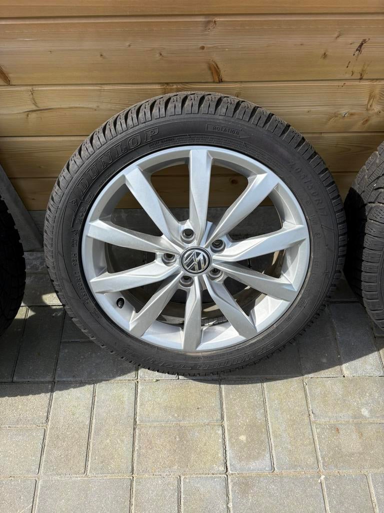 Originele VW lichtmetalen velgen 15 inch Dunlop banden, Auto diversen, Wieldoppen, Ophalen, Zo goed als nieuw