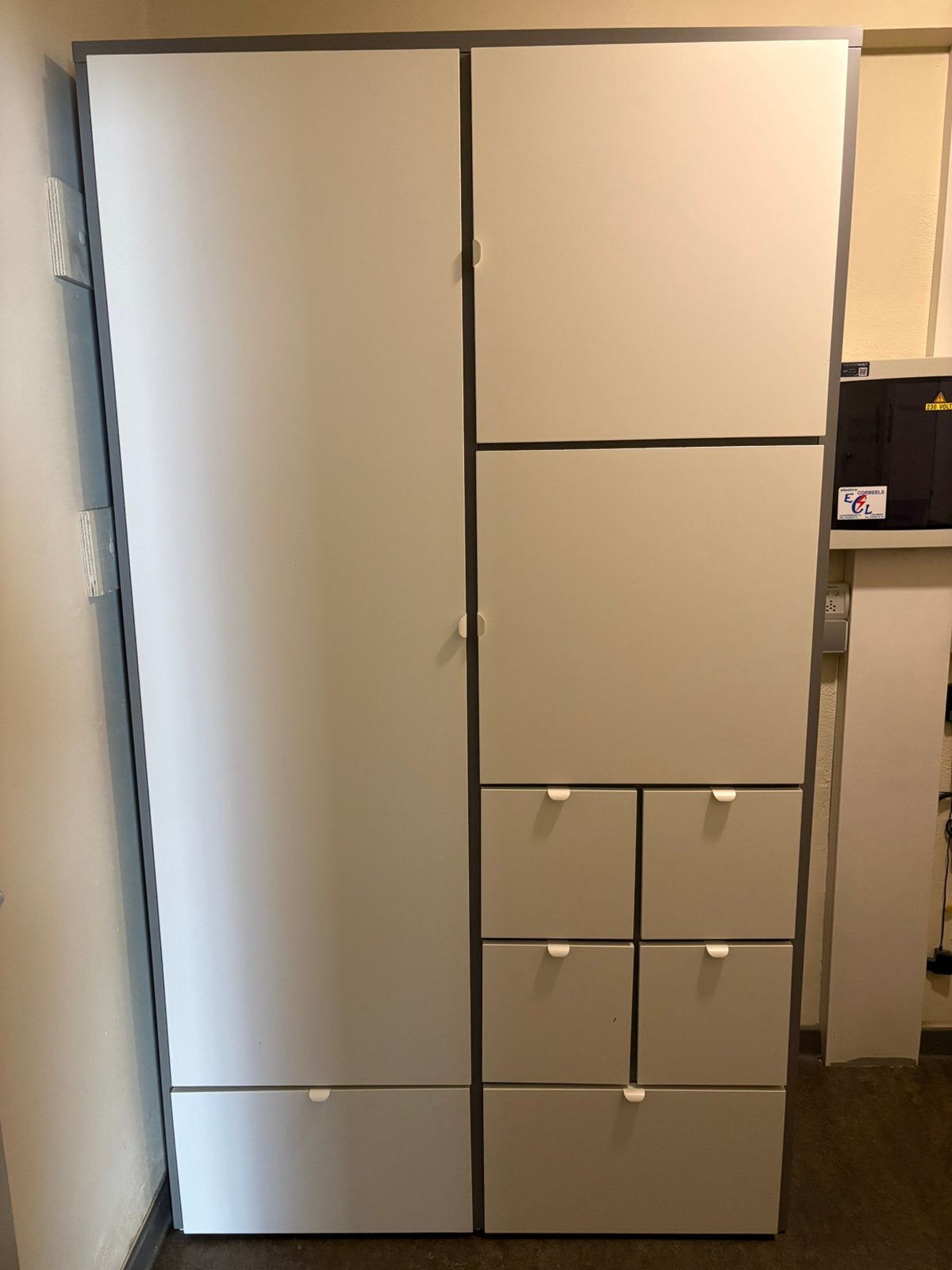 Ikea kast, Enlèvement, Comme neuf