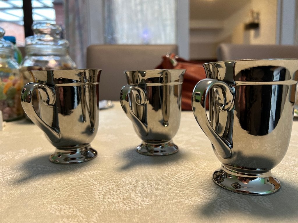 3 Prachtige tassen echt speciaal, Maison & Meubles, Cuisine | Vaisselle, Enlèvement, Comme neuf, Tasse(s) et/ou soucoupe(s)