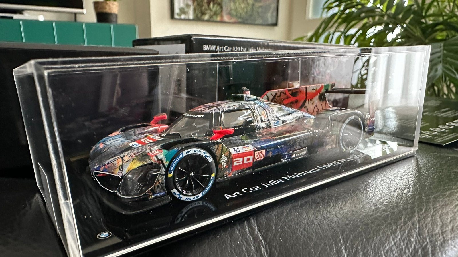 BMW Art Car # 20 Julie Mehretu, BMW M Hybrid V8 1:43 Nieuw!, Ophalen of Verzenden, Nieuw, Auto, Norev