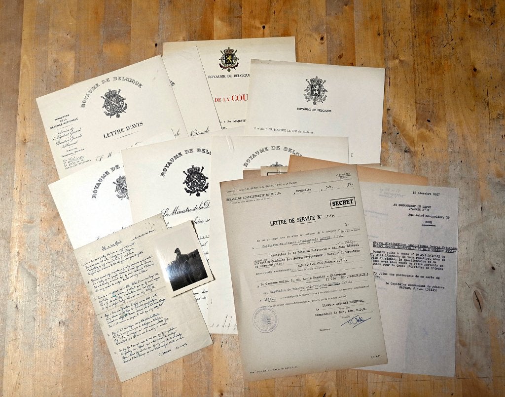 Officier belge - Offlag IIA - papiers divers, Collections, Envoi, Armée de terre, Ruban, Médaille ou Ailes