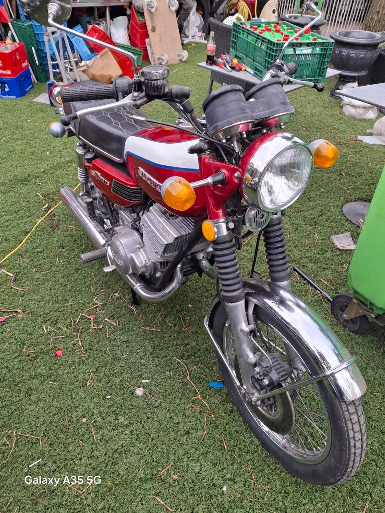 Moto suzuki gt 250, Fietsen en Brommers, Brommers | Oldtimers, Ophalen of Verzenden